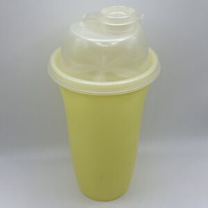 Vintage Tupperware Yellow Quick Shake 844 3 Piece Mixer Shaker